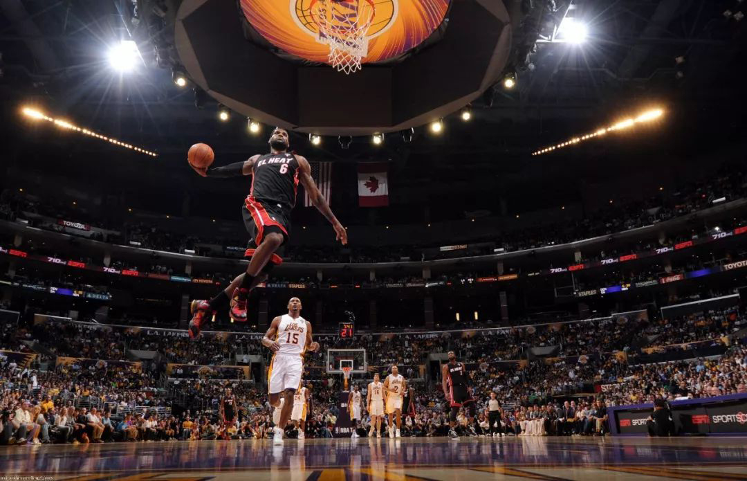 “互聯(lián)網(wǎng)+體育”場景是關鍵 看動因體育、NBA、Keep如何連接線上與線下丨體育經(jīng)理人